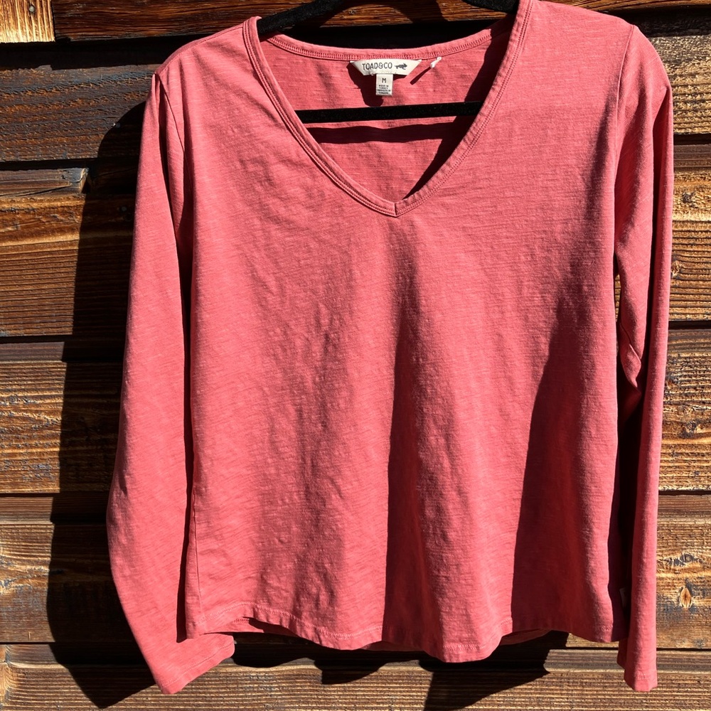 Toad&Co Women’s V-Neck Tee
